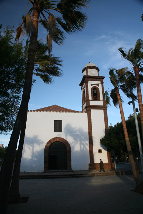 Fuerteventura, Antigua, Iglesia Nuestra Señora de la Antigua, Westseite - mittelmeer-reise-und-meer.de
