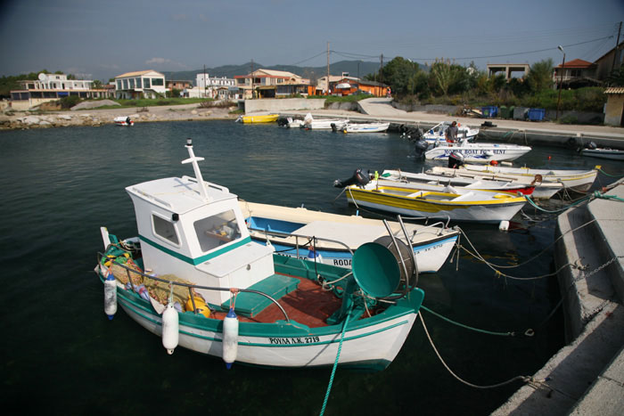 Korfu, Agios Geogios, Süden, Blick in den Hafen von Agios Georgios - mittelmeer-reise-und-meer.de