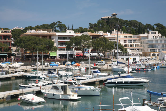 Mallorca, Cala Ratjada, Hafen, Promenade Passeig de Colon - mittelmeer-reise-und-meer.de