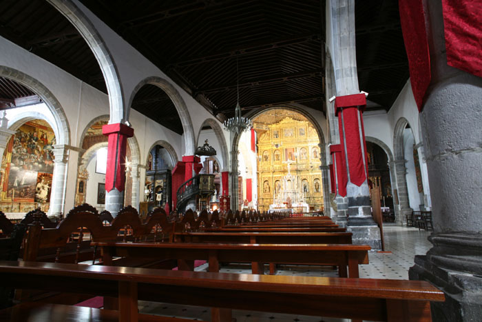 Teneriffa, Icod de los Vinos, Pfarrkirche Iglesia de San Marcos, Altar - mittelmeer-reise-und-meer.de