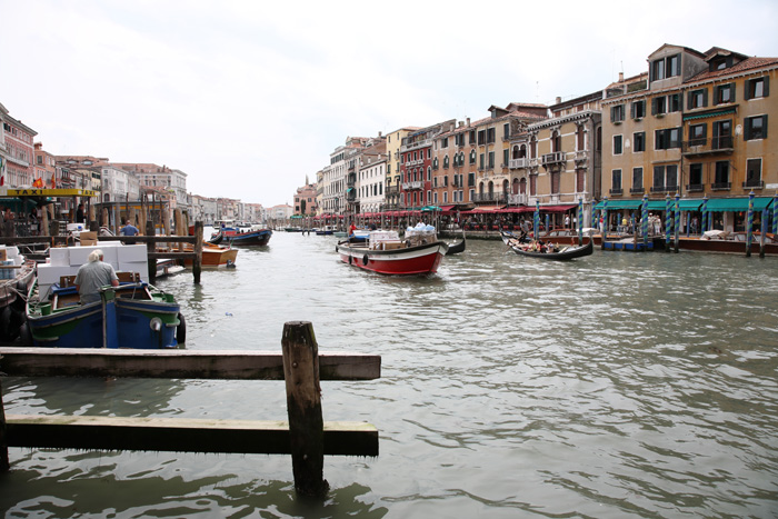 Venedig, Canal Grande, Blick vom Cafe an der Rialtobrücke - mittelmeer-reise-und-meer.de