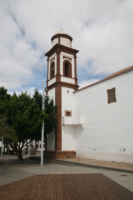 Fuerteventura, Antigua, Iglesia Nuestra Señora de la Antigua, Glockenturm - mittelmeer-reise-und-meer.de