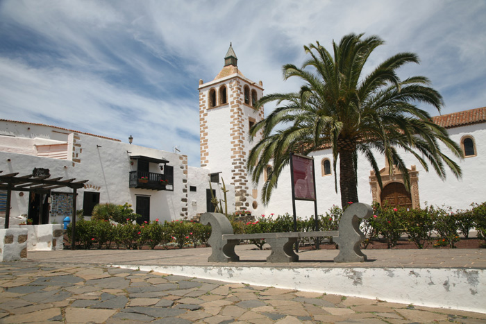 Fuerteventura, Betancuria, Plaza Santa María de Betancuria - mittelmeer-reise-und-meer.de