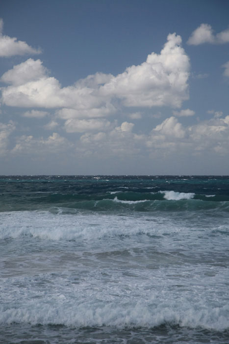 Korfu, Agios Gordios, Die rauhe See vor Agios Gordios - mittelmeer-reise-und-meer.de