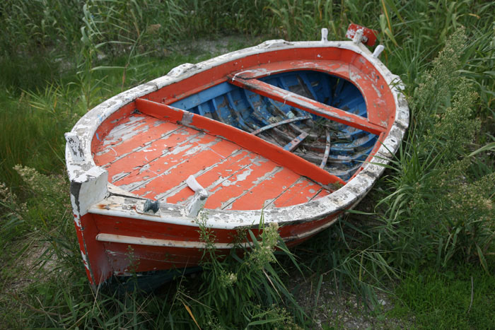 Korfu, Lefkimmi, Molos, Perama, Einsames Boot vor Perama - mittelmeer-reise-und-meer.de