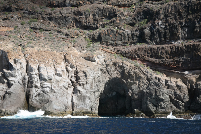La Gomera, Bootstour Süden, Steilküste (4-6) - mittelmeer-reise-und-meer.de La Gomera, Bootstour Süden, Steilküste (4-6) - mittelmeer-reise-und-meer.de