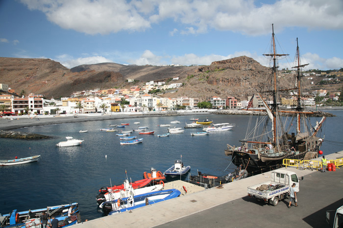 La Gomera, Playa de Santiago, Hafenpanorama, Walfänger 'Essex' - mittelmeer-reise-und-meer.de