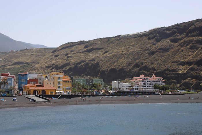 La Palma, Puerto de Tazacorte, Blick von der Mole auf die Playa - mittelmeer-reise-und-meer.de