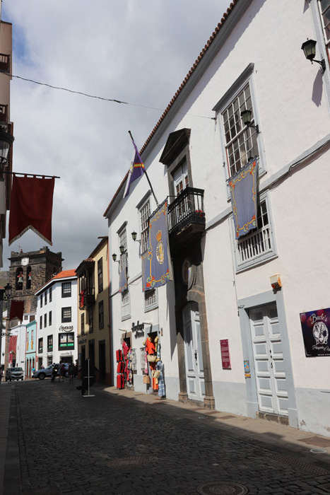 La Palma, Santa Cruz de La Palma, Calle Anselmo Pérez de Brito 7 / 9 - mittelmeer-reise-und-meer.de