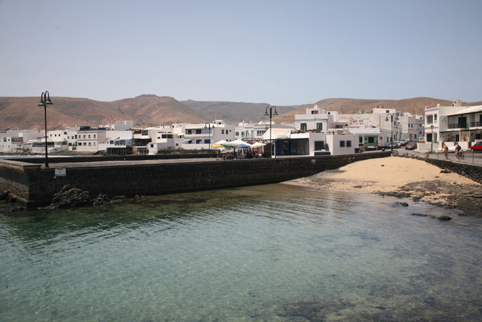 Lanzarote, Arrieta, Strand am Blauen Haus - mittelmeer-reise-und-meer.de