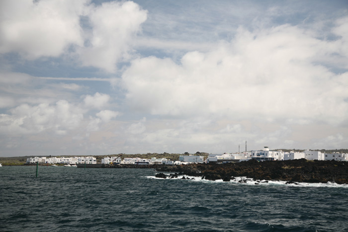 Lanzarote, Orzola, Hafeneinfahrt - mittelmeer-reise-und-meer.de