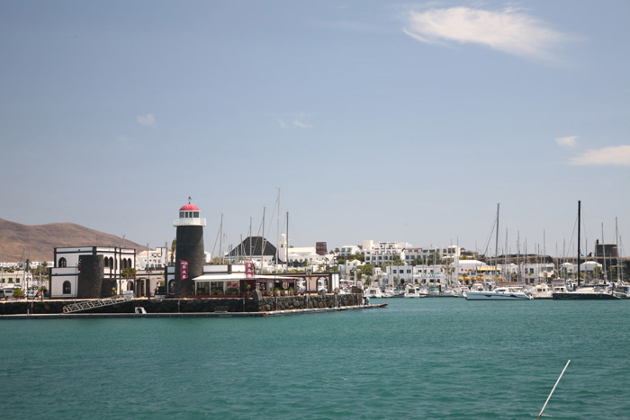 Lanzarote, Playa Blanca, Leuchtturm in der Marina Rubicon - mittelmeer-reise-und-meer.de