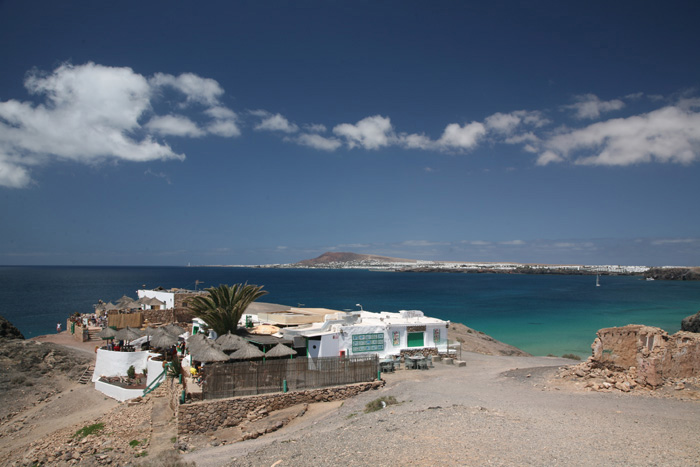 Lanzarote, Papagayo Strände, Restaurants, Blick Playa Blanca, Hacha Grande - mittelmeer-reise-und-meer.de