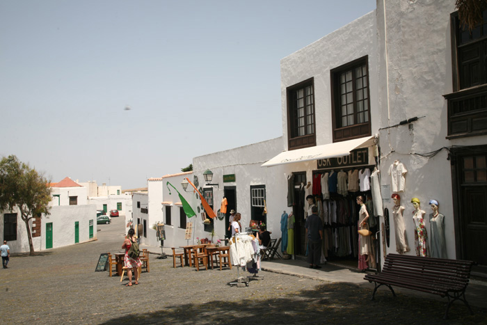 Lanzarote, Teguise, Plaza de la Constitucion - mittelmeer-reise-und-meer.de