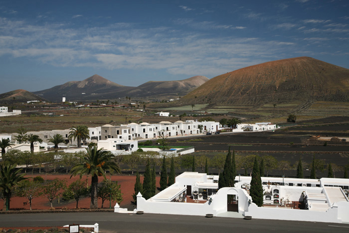 Lanzarote, Yaiza, Friedhof - mittelmeer-reise-und-meer.de