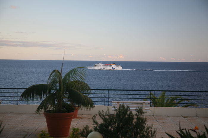 Madeira, Canico de Baixo, Fähre nach Porto Santo, morgens - mittelmeer-reise-und-meer.de