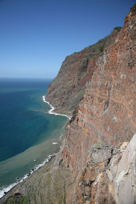 Madeira, Seilbahn Faja dos Padres, Talstation Steilküste - mittelmeer-reise-und-meer.de