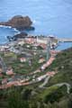Blick auf den Ortskern und den Hafen, Porto Moniz, Madeira