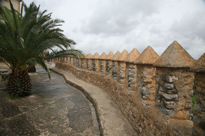 Mallorca, Arta, Festung, Zinnen - mittelmeer-reise-und-meer.de