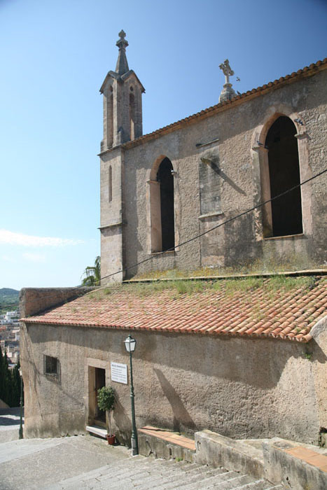 Mallorca, Arta, Wehrkirche, Ansicht von Wallfahrtstreppe - mittelmeer-reise-und-meer.de