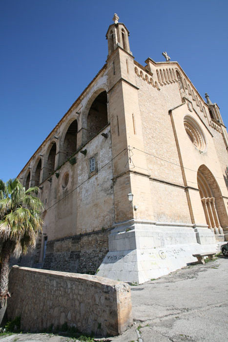 Mallorca, Arta, Wehrkirche, Eingangsportal - mittelmeer-reise-und-meer.de