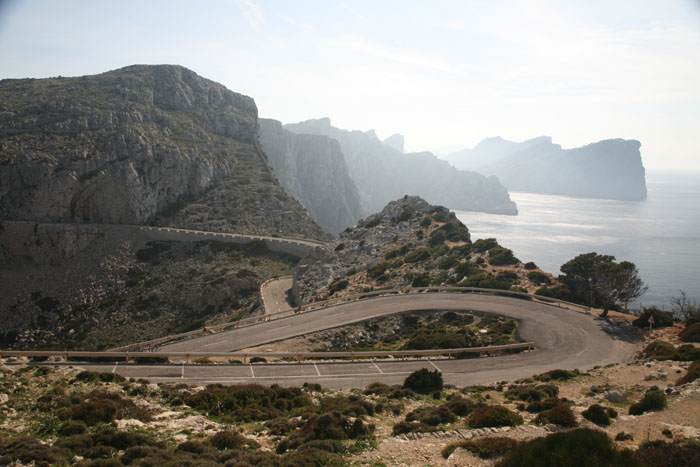 Mallorca, Cap de Formentor, Anfahrt, Blick auf den Leuchtturm - mittelmeer-reise-und-meer.de