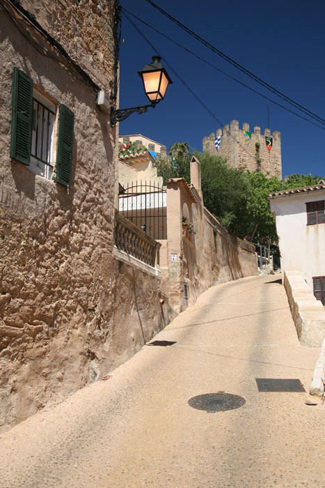 Mallorca, Capdepera, Carrer del Castell, Aufstieg zur Festung - mittelmeer-reise-und-meer.de