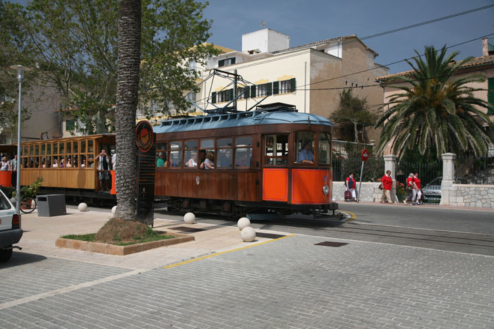 Mallorca, Port de Soller, Abfahrt historische Straßenbahn - mittelmeer-reise-und-meer.de