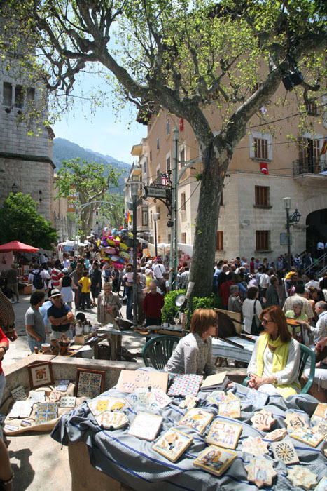 Mallorca, Soller, Placa de sa Constitucio, Banco Soller - mittelmeer-reise-und-meer.de