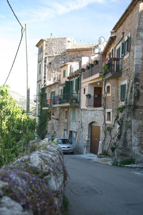 Mallorca, Valldemossa, Blick von der Carrer Uetam - mittelmeer-reise-und-meer.de