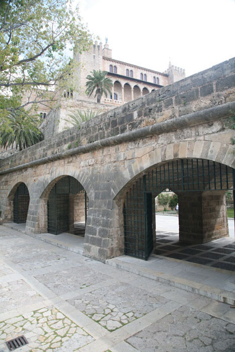 Mallorca, Palma de Mallorca, Almudaina-Palast, Eingang zum Innenhof - mittelmeer-reise-und-meer.de