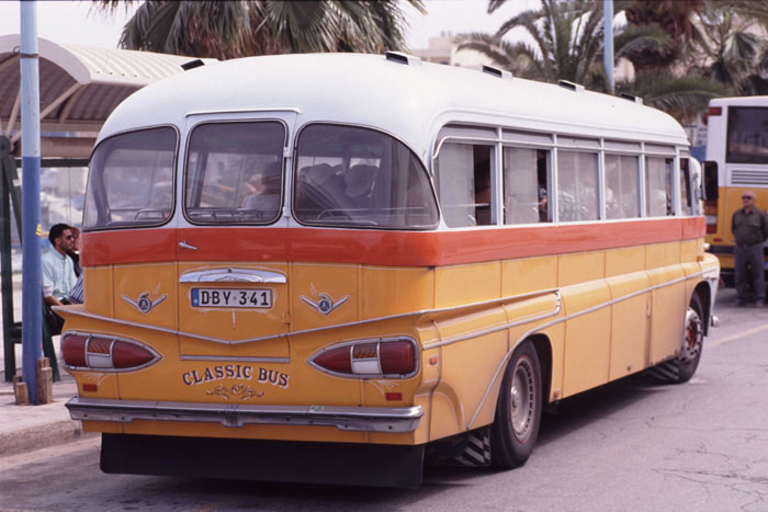 Malta, Malta Bus, Deutz der Linie 627, Frontansicht, in Marsaxlokk - mittelmeer-reise-und-meer.de
