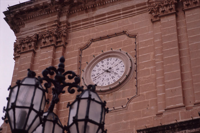 Malta, Mellieha, St. Marija Kirche Mellieha, Kalender - mittelmeer-reise-und-meer.de