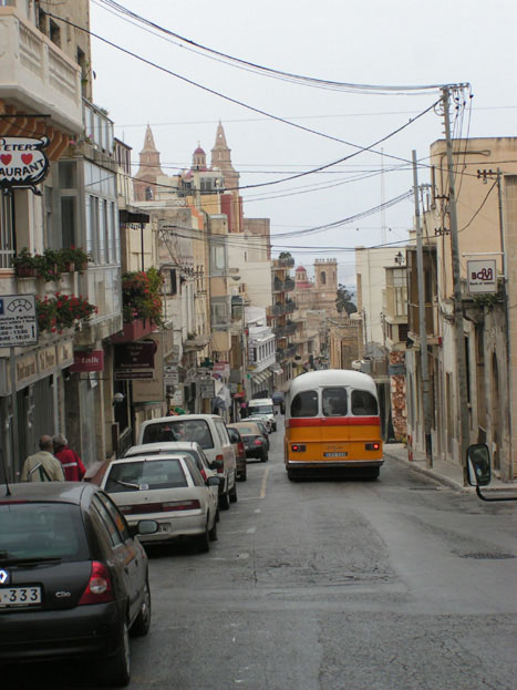 Malta, Mellieha, Triq Gorg Borg Olivier - mittelmeer-reise-und-meer.de