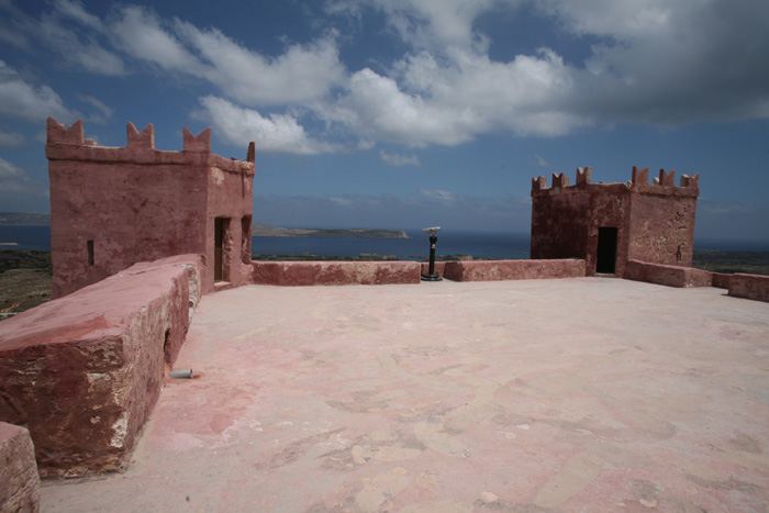 Malta, St. Agatha´s Tower, The Red Tower, Verteidigungsplattform, Comino-Panorama - mittelmeer-reise-und-meer.de