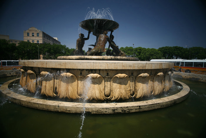 Malta, Valletta, Eintritt über das Bus-Terminal, Triton-Fountain - mittelmeer-reise-und-meer.de