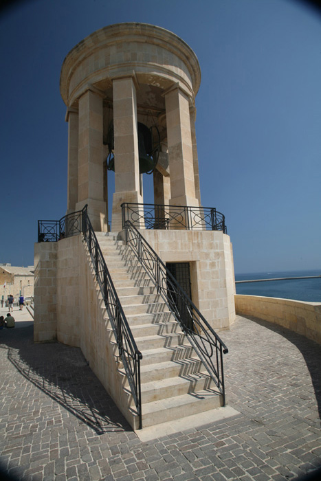 Malta, Valletta, Siege Bell, Glockenturm - mittelmeer-reise-und-meer.de