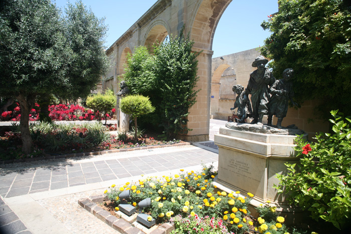 Malta, Valletta, Upper Barrakka Gardens, Parkanlage, Statue - mittelmeer-reise-und-meer.de