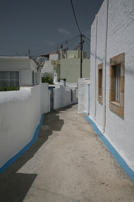 Rhodos, Archangelos, Altstadt in klassischem Weiß-Blau - mittelmeer-reise-und-meer.de