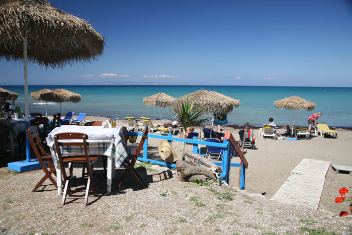 Rhodos, Kamiros, Taverne am Strand, Salamander - mittelmeer-reise-und-meer.de