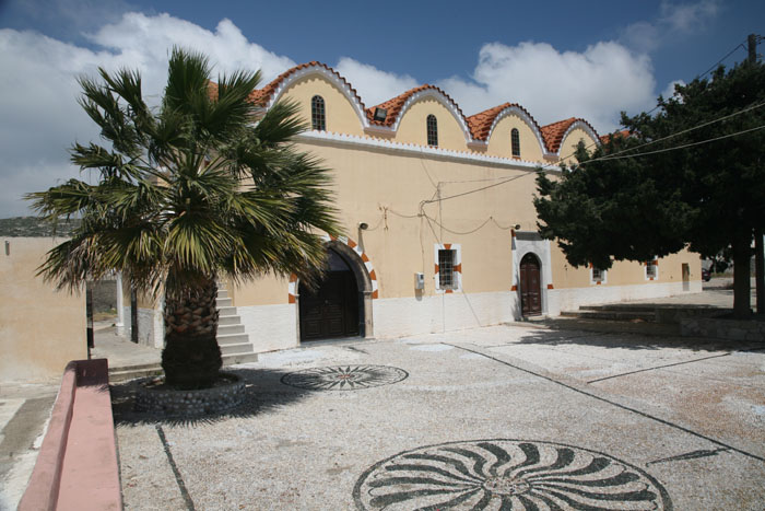 Rhodos, Kattavia, Kirche Agios Paraskevi, Innenhof - mittelmeer-reise-und-meer.de