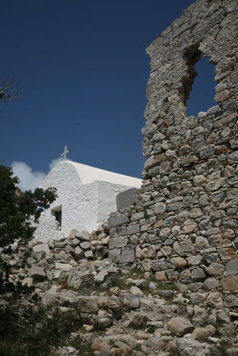 Rhodos, Monolithos, Kirche Agios Pandelimon, Ende Aufstieg - mittelmeer-reise-und-meer.de