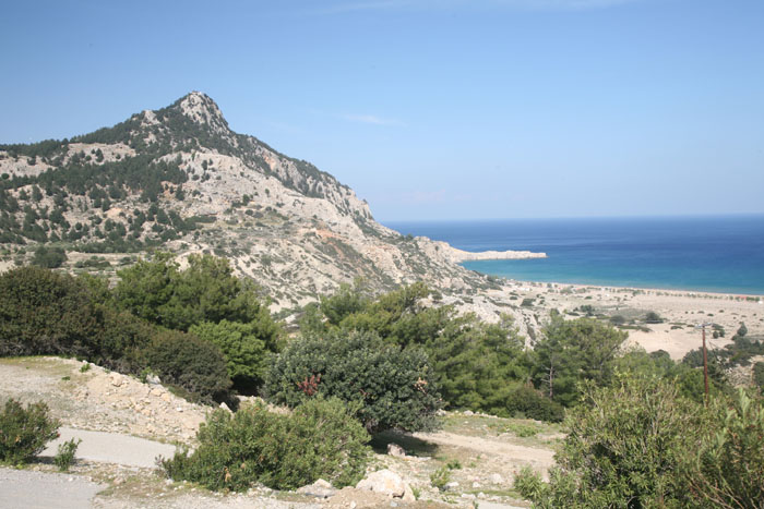 Rhodos, Kyra Panagia Tsambika, Blick von der Hauptstraße - mittelmeer-reise-und-meer.de