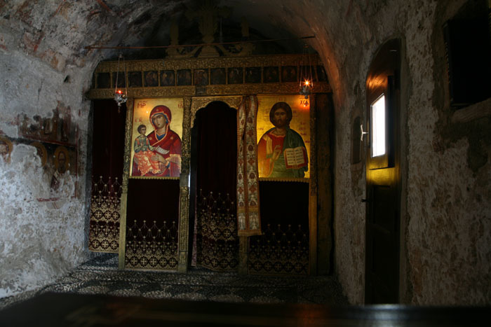 Rhodos, Kyra Panagia Tsambika, Kirche, Altar, Ikonen, Beichtstühle - mittelmeer-reise-und-meer.de