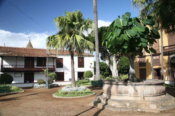 Teneriffa, Icod de los Vinos, Plaza La Constitucion - mittelmeer-reise-und-meer.de