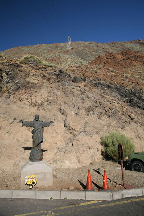 Teneriffa, Pico del Teide, Statue an der Seilbahn Basisstation - mittelmeer-reise-und-meer.de