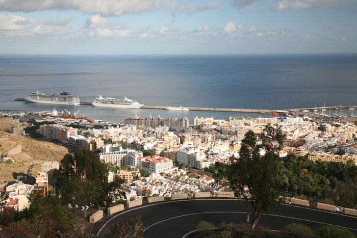 Teneriffa, Santa Cruz, Kreuzfahrtschiffe Avendia Fransisco la Roche - mittelmeer-reise-und-meer.de