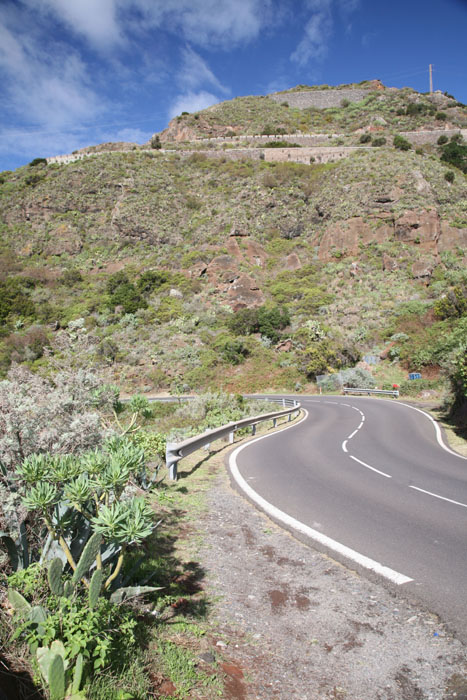 Teneriffa, TF-12, km 8,2 und km 8,6 im Anagagebirge - mittelmeer-reise-und-meer.de