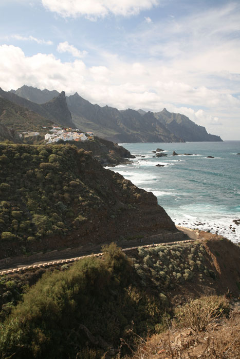 Teneriffa, TF-134, Benijo, Steilküste im Norden - mittelmeer-reise-und-meer.de