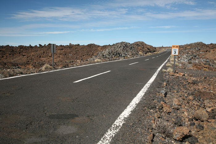 Teneriffa, TF-38, Vulkanlandschaft am km 3 - mittelmeer-reise-und-meer.de